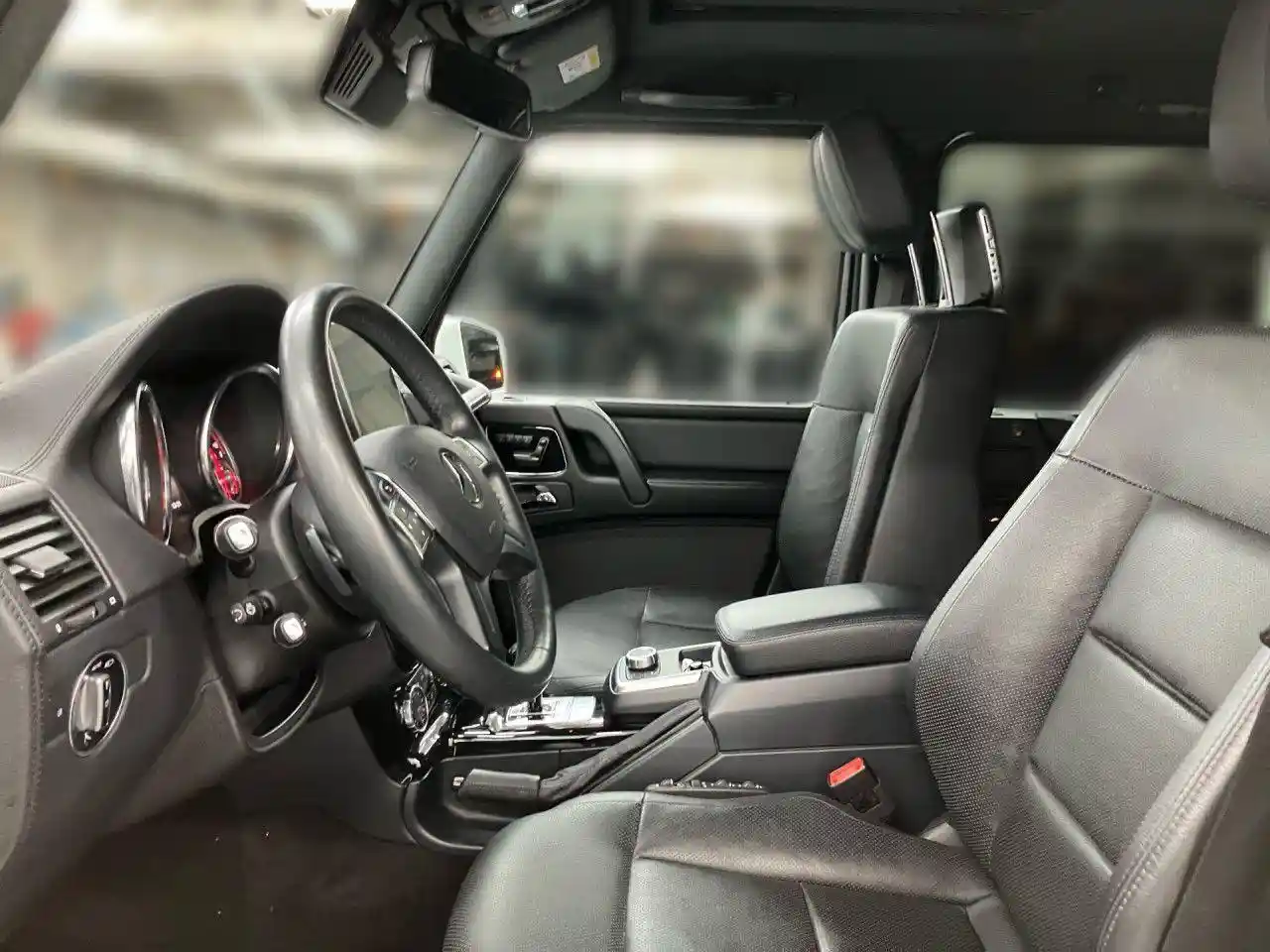 Mercedes-Benz G 500