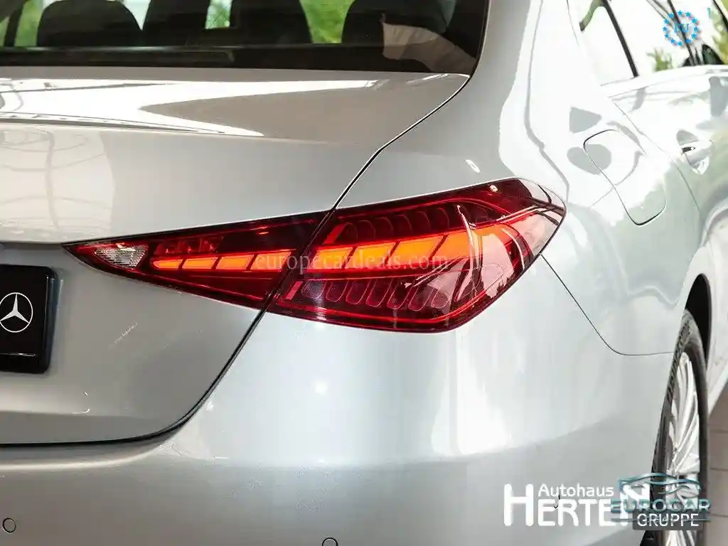 Mercedes-Benz C 180