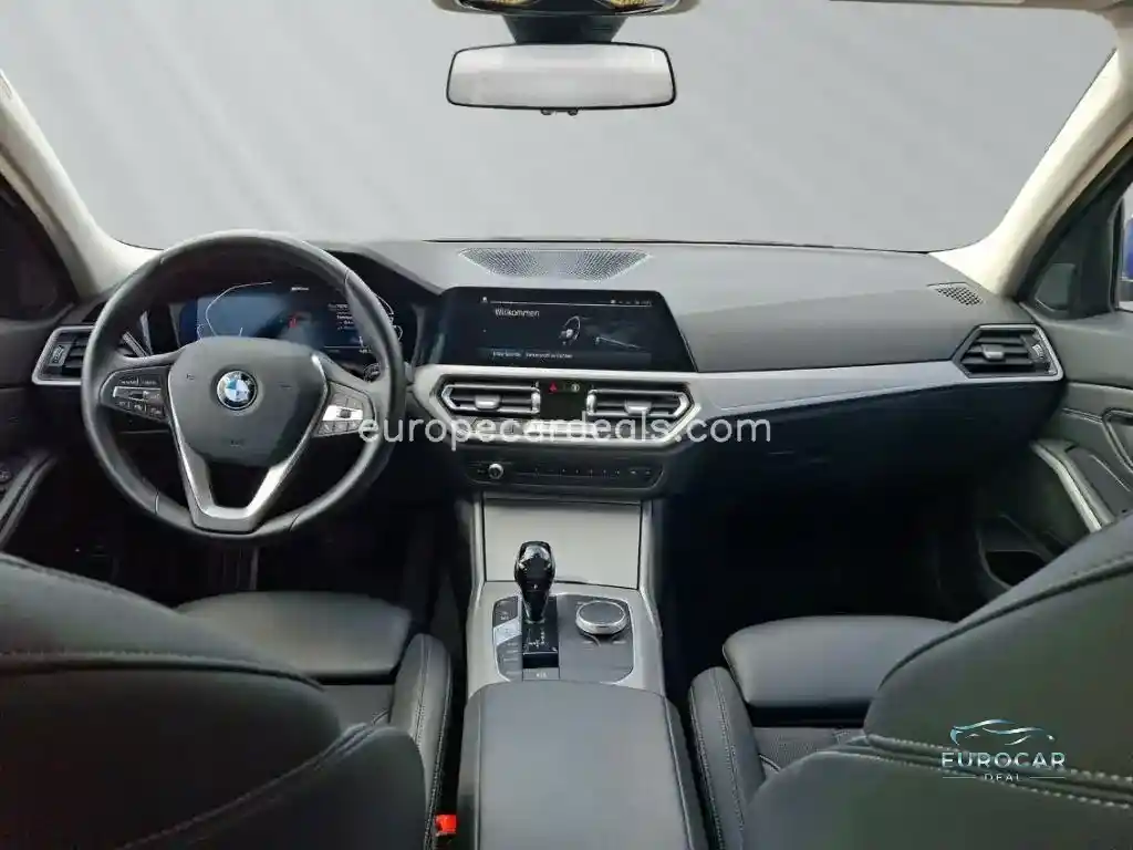 BMW 330