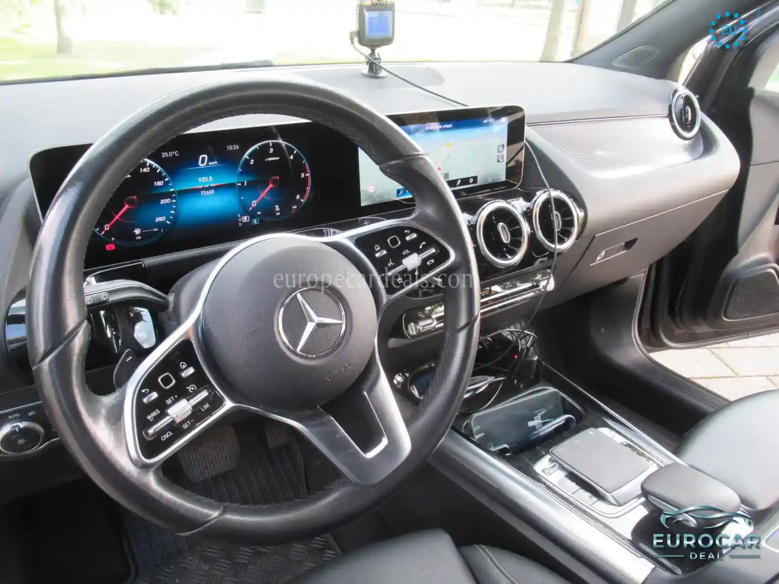 Mercedes-Benz B 180