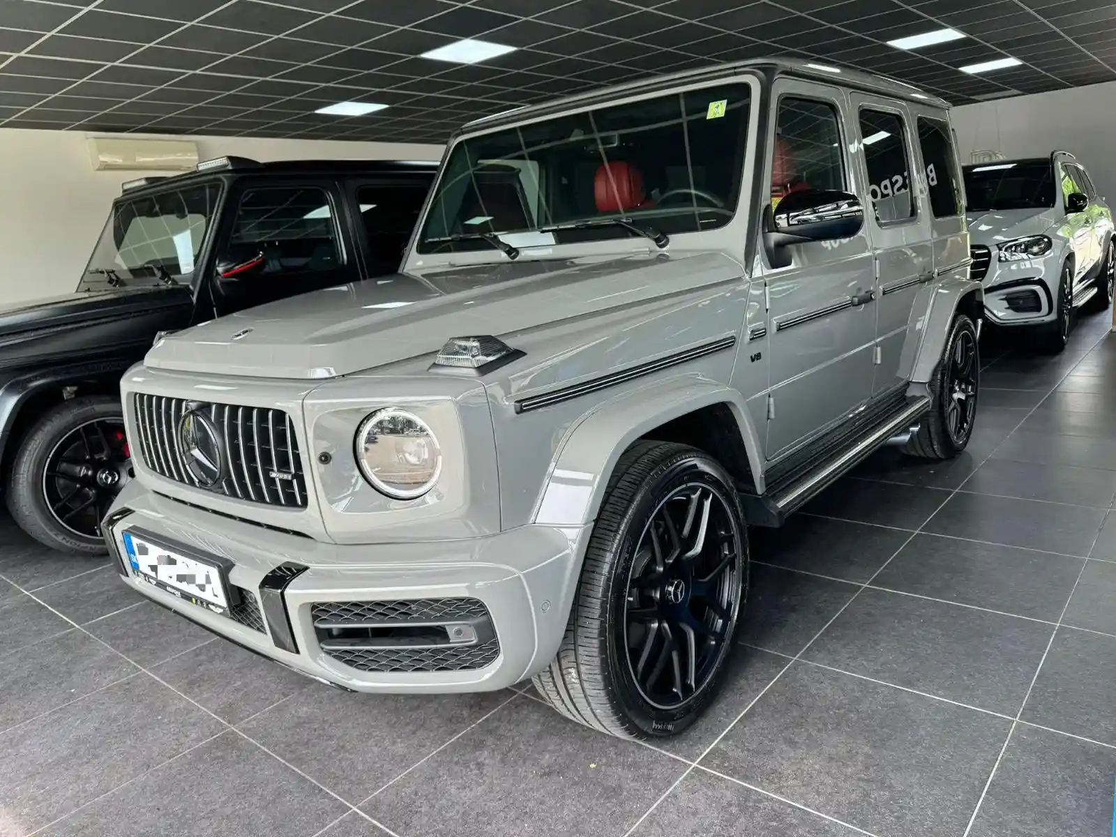 Mercedes-Benz G 500