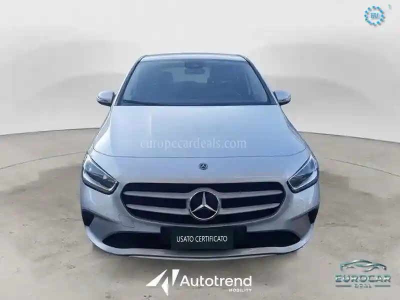Mercedes-Benz B 180