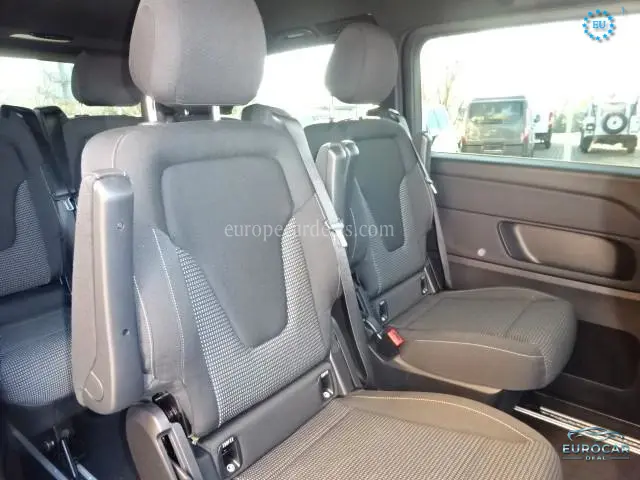 Mercedes-Benz V 220