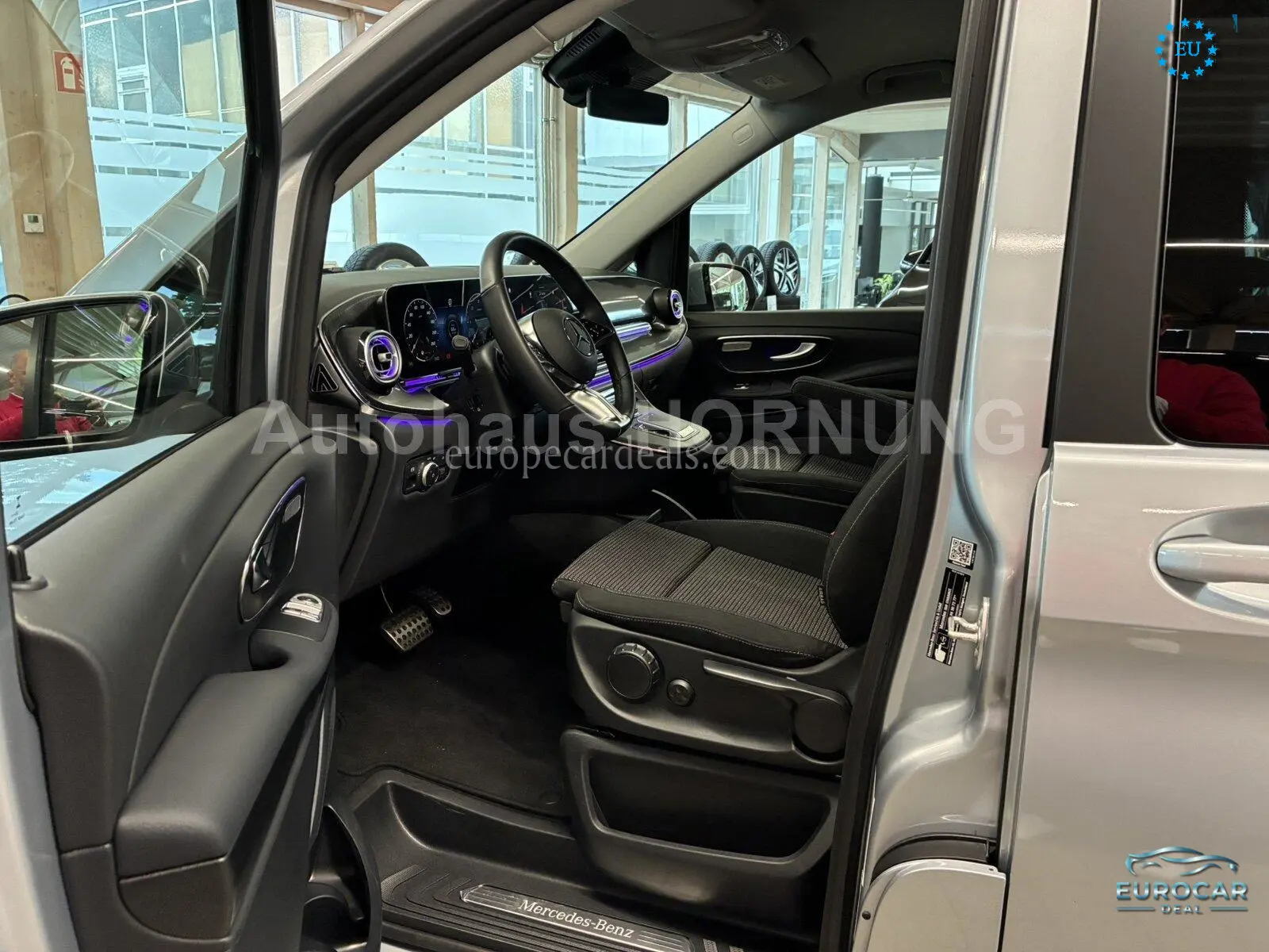 Mercedes-Benz V 220