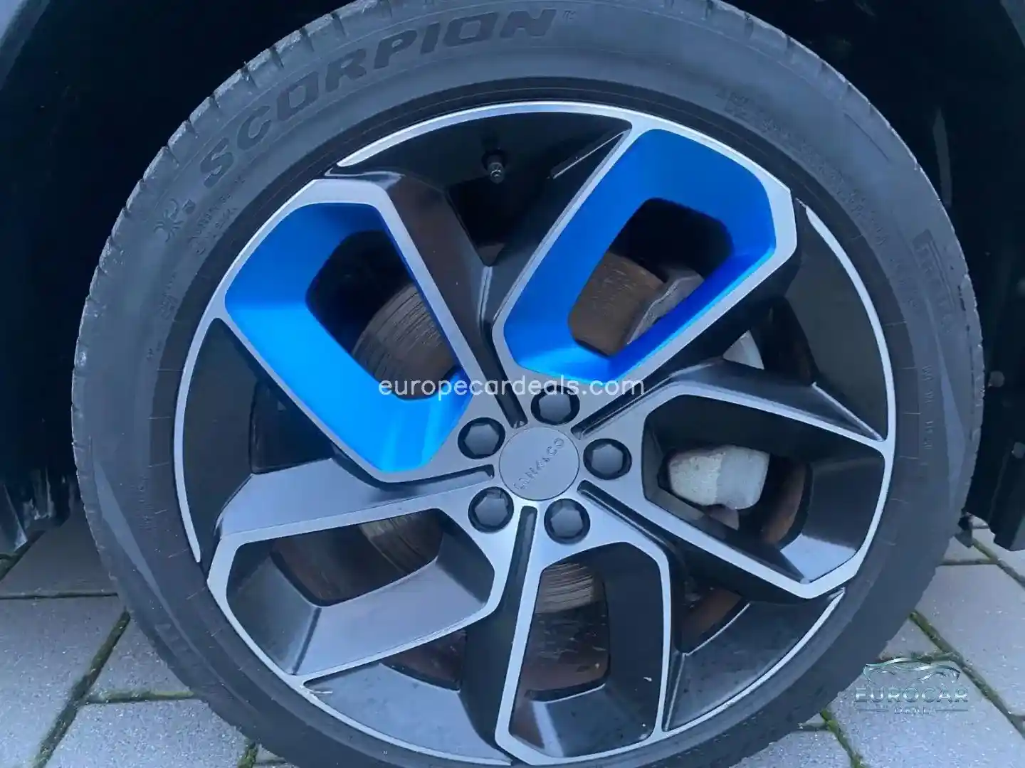 Lynk&Co 01
