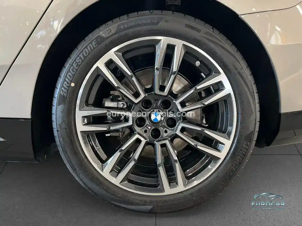 BMW i5