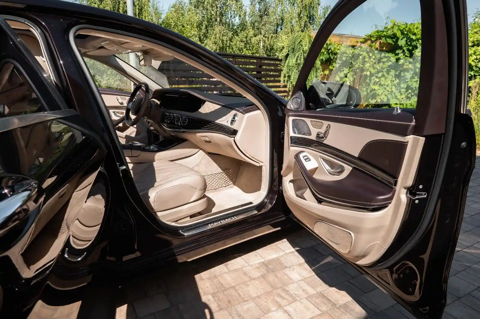 Mercedes-Benz S 600