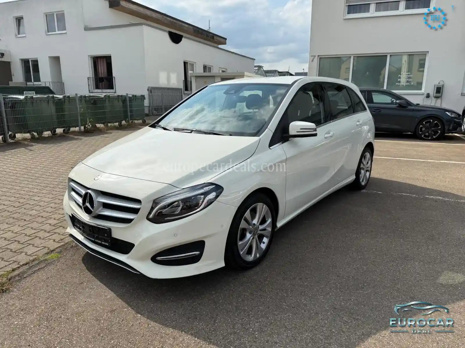 Mercedes-Benz B 180