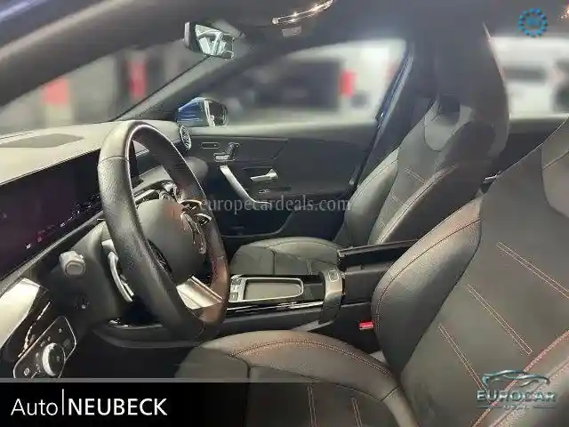 Mercedes-Benz A 220
