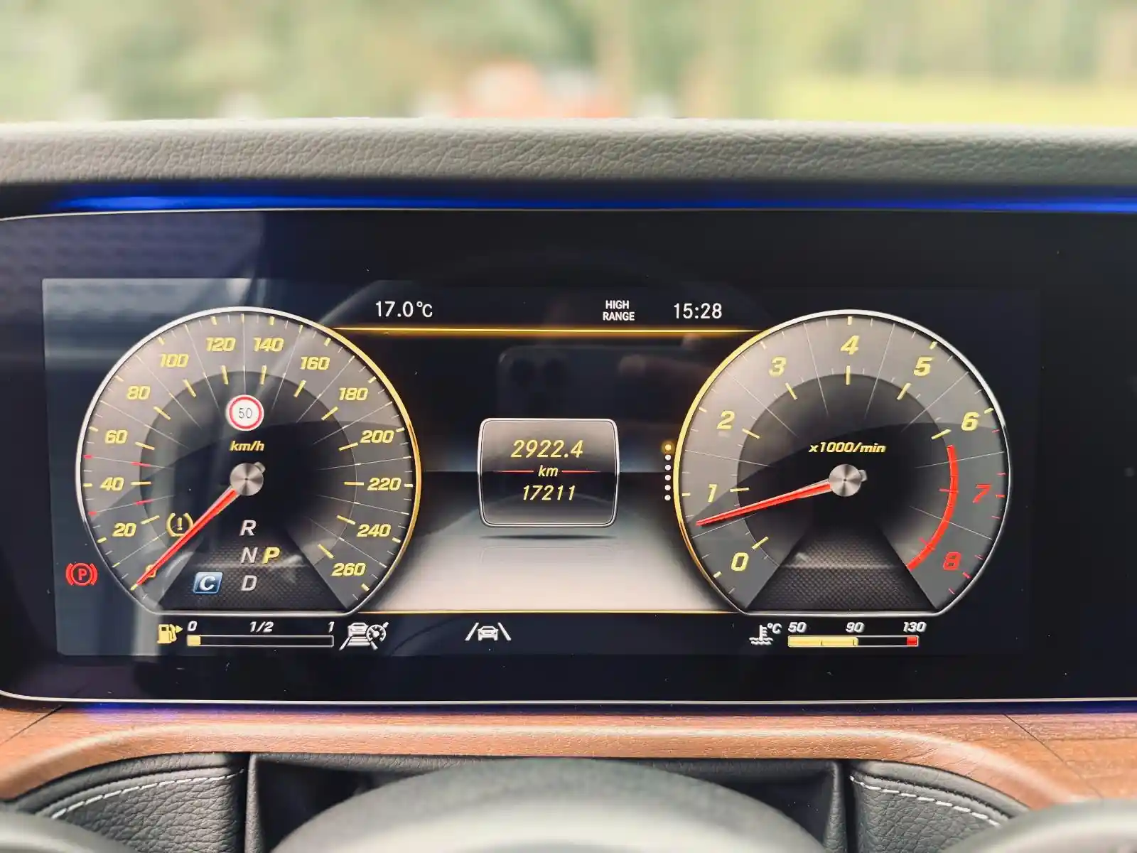 Mercedes-Benz G 500
