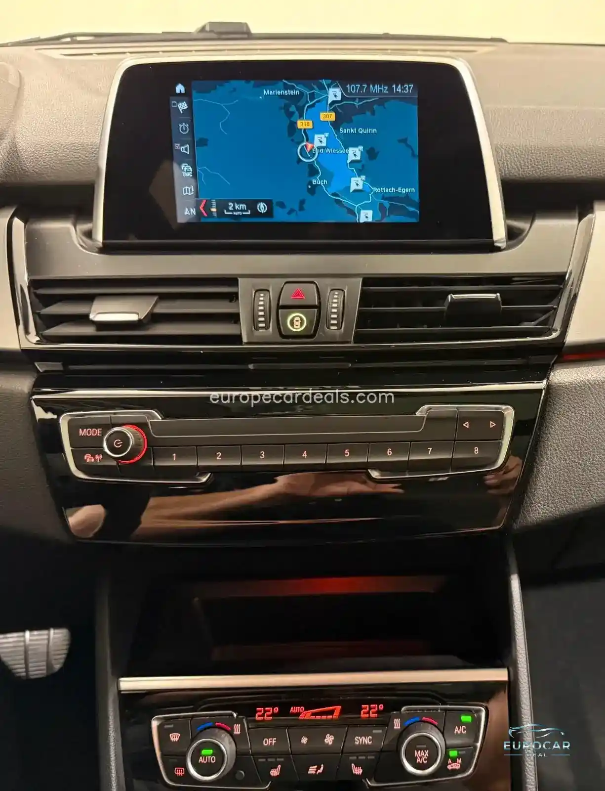 BMW 225