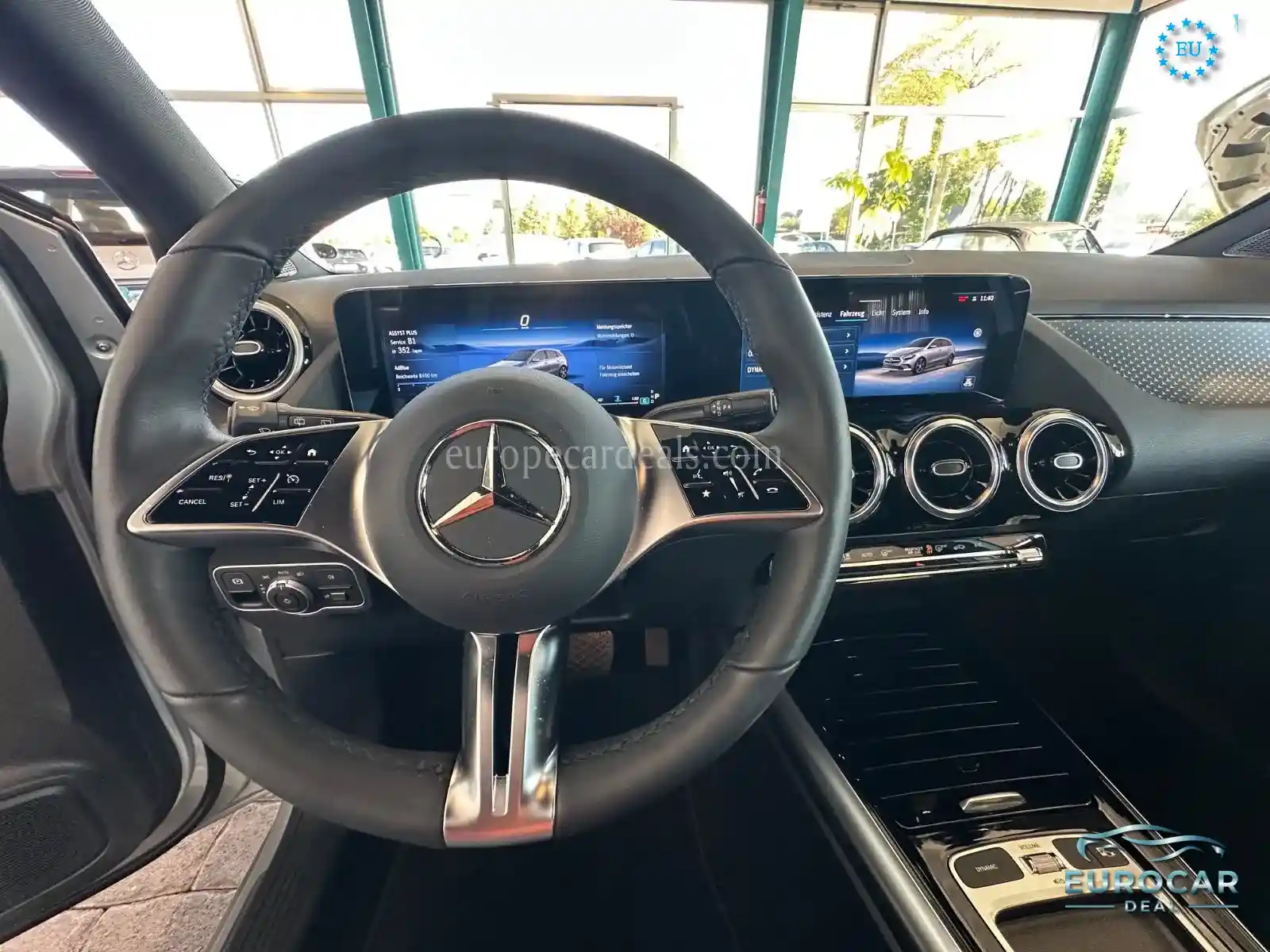 Mercedes-Benz B 180