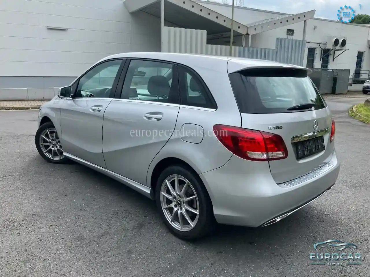 Mercedes-Benz B 180