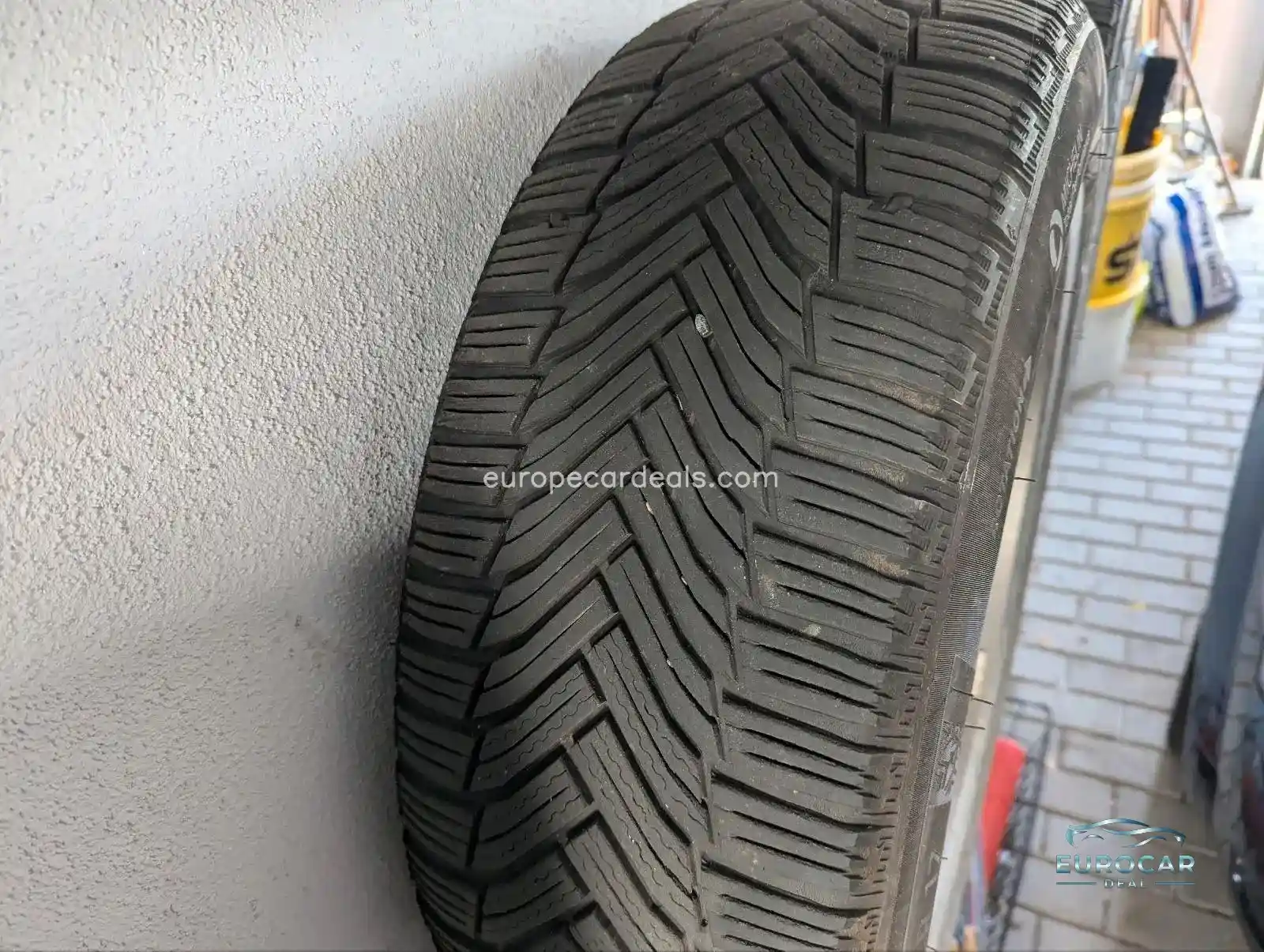 BMW 225