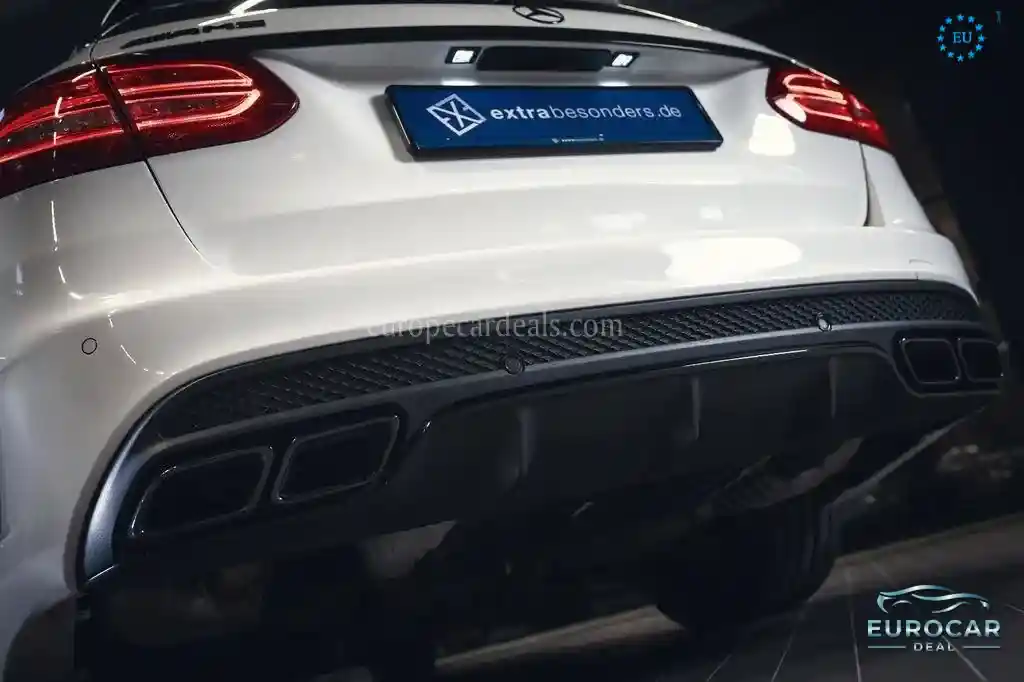 Mercedes-Benz C 63 AMG