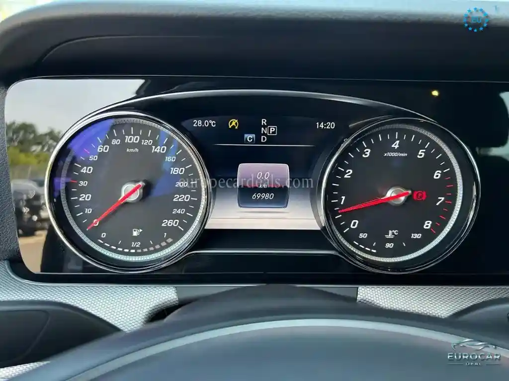 Mercedes-Benz E 300