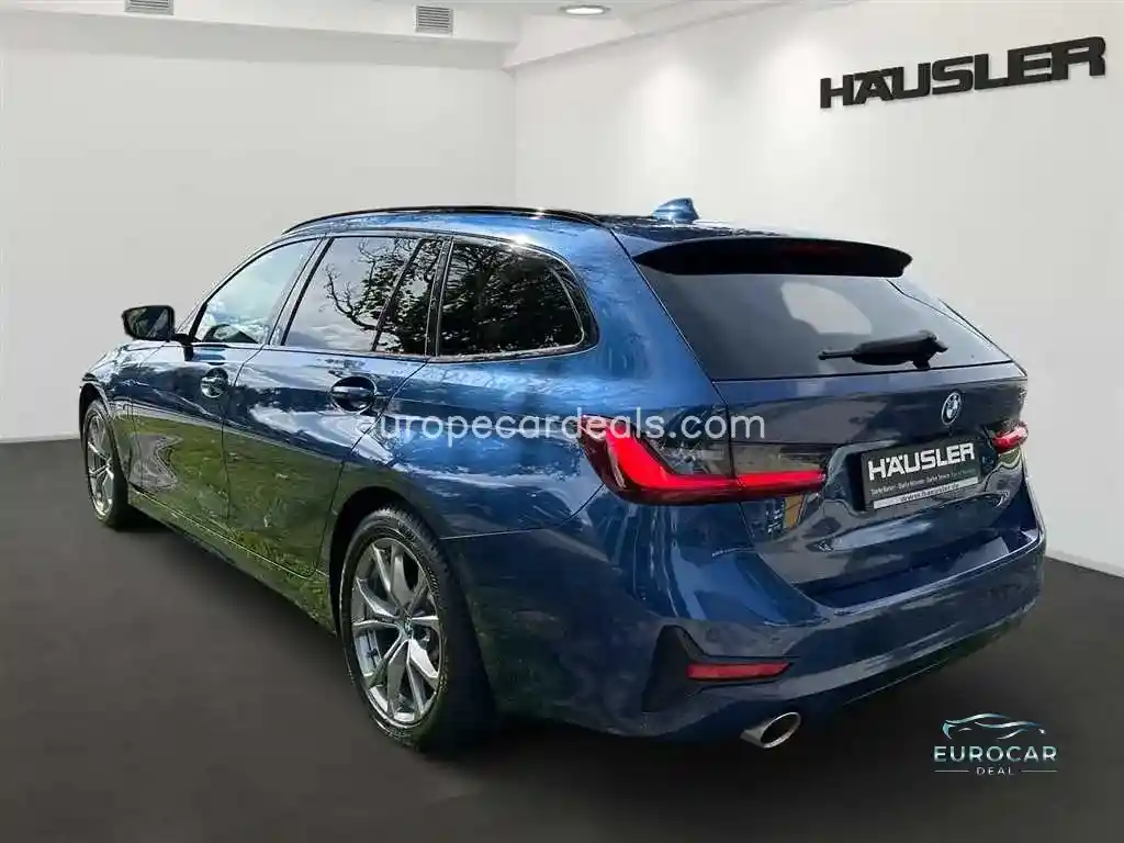 BMW 330