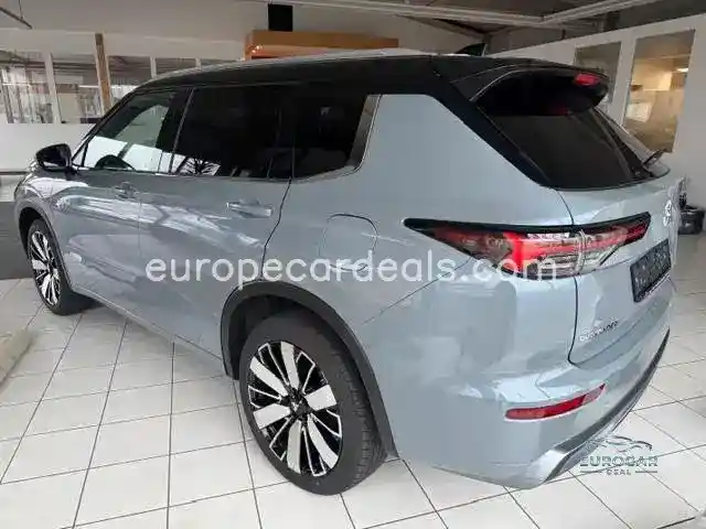 Mitsubishi Plug-in Hybrid Outlander