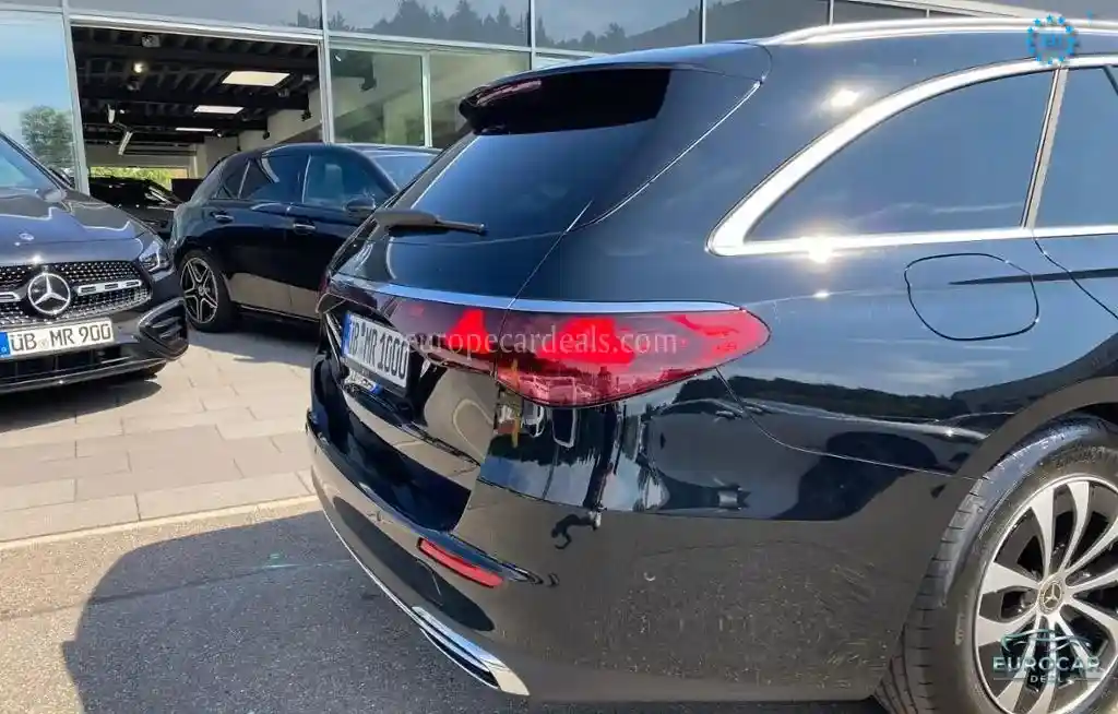 Mercedes-Benz E 200