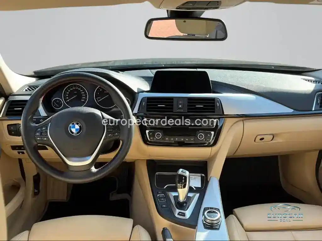 BMW 330