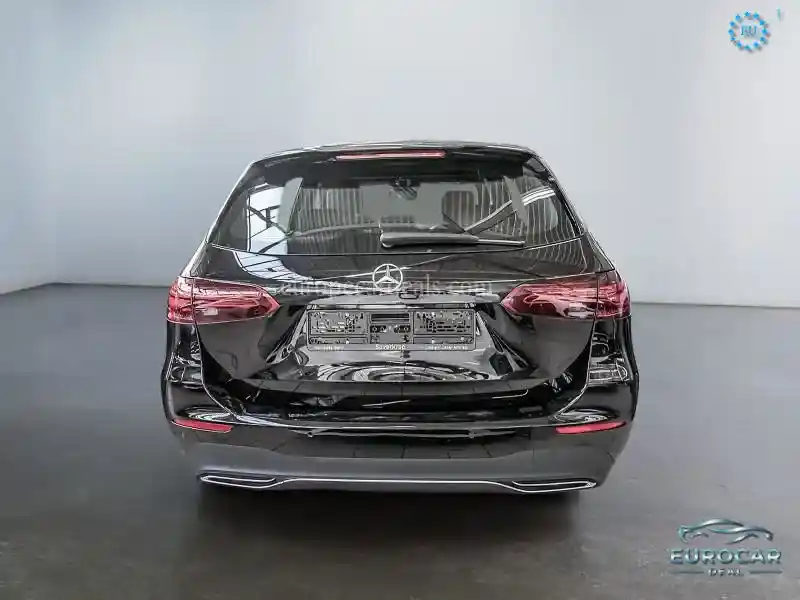 Mercedes-Benz B 220