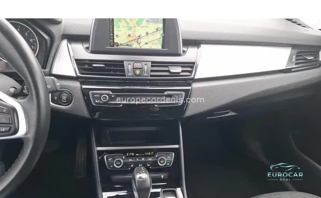 BMW 218