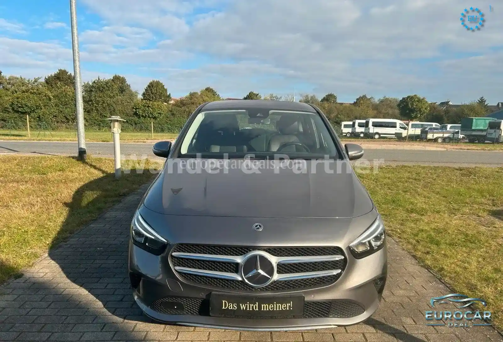 Mercedes-Benz B 180