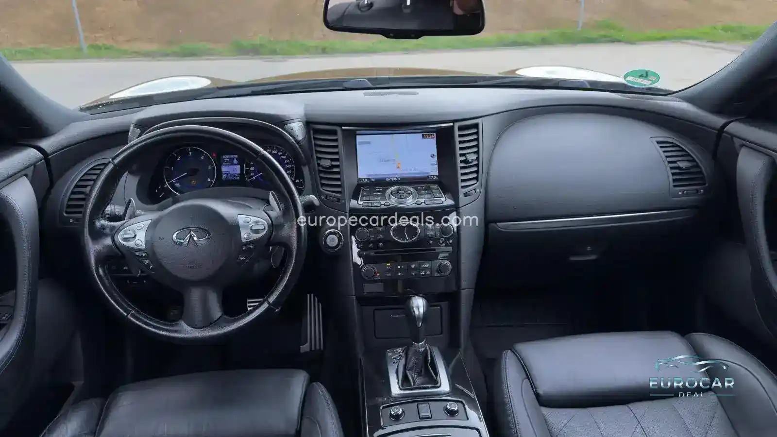 Infiniti QX70