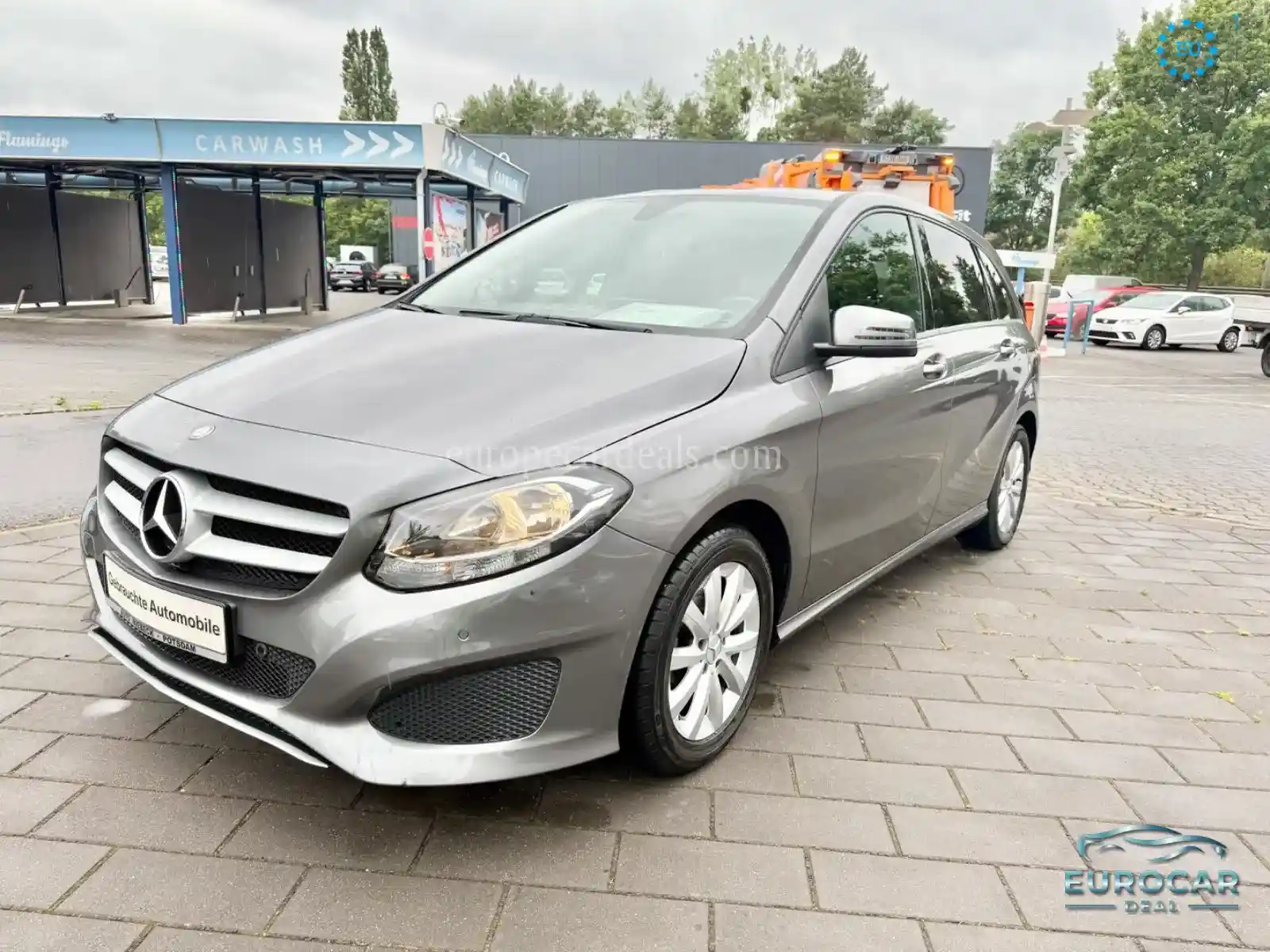 Mercedes-Benz B 180
