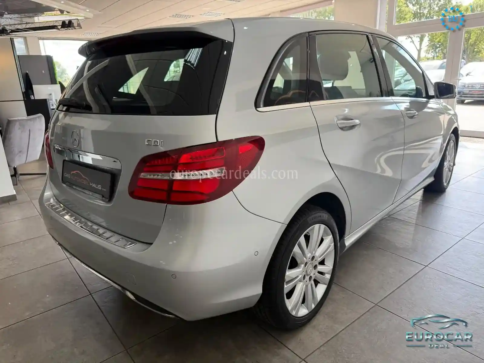 Mercedes-Benz B 180