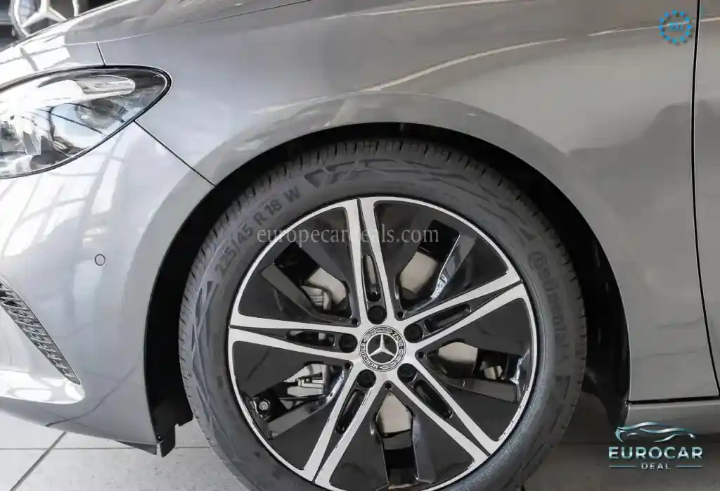 Mercedes-Benz B 220