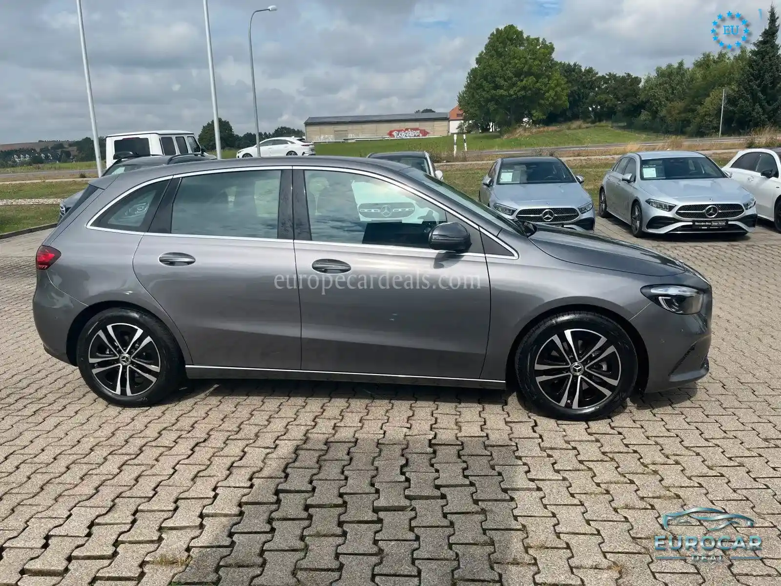 Mercedes-Benz B 180