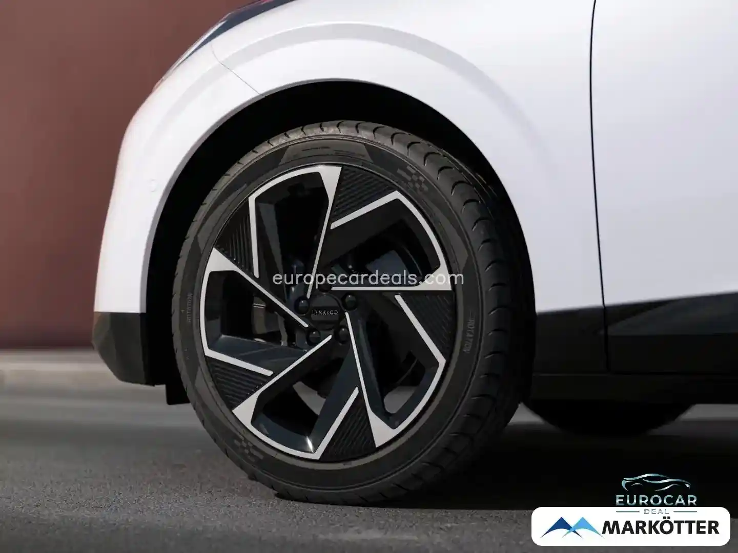 Lynk&Co 02