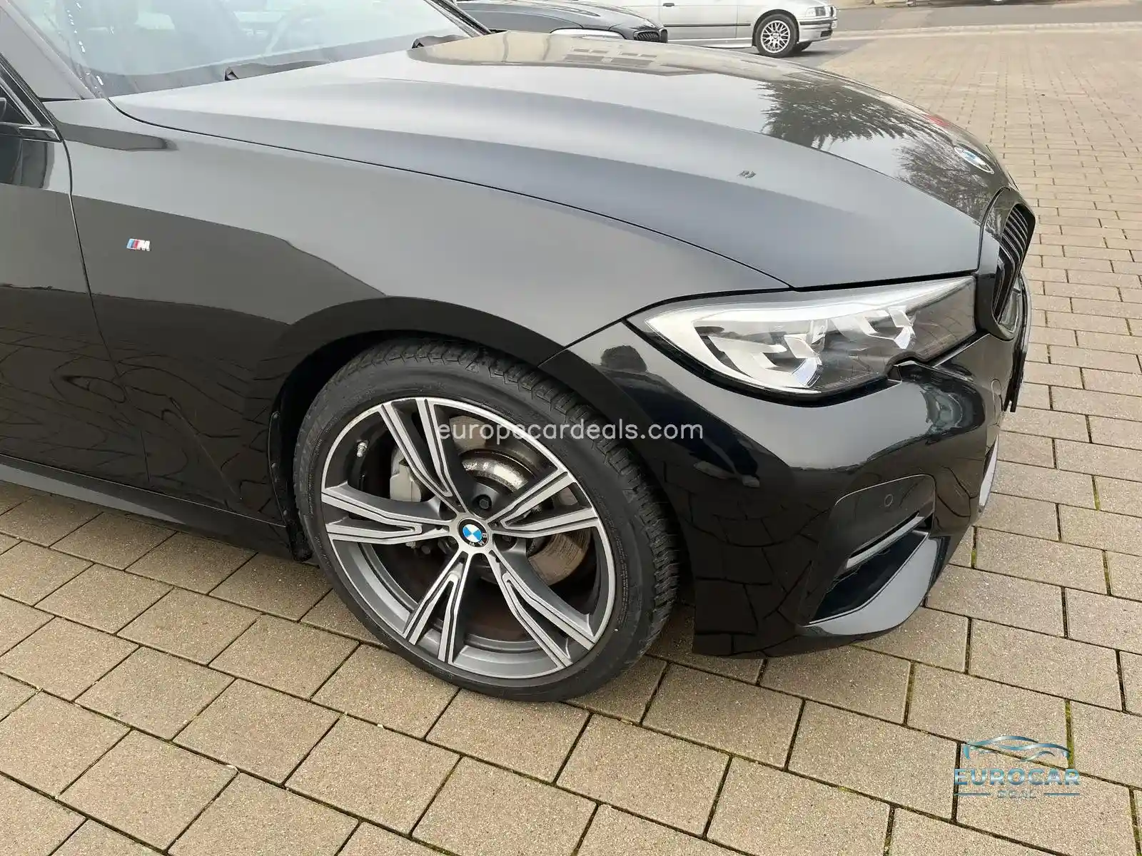 BMW 330
