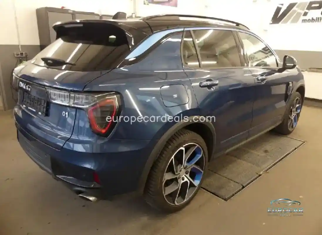 Lynk&Co 01