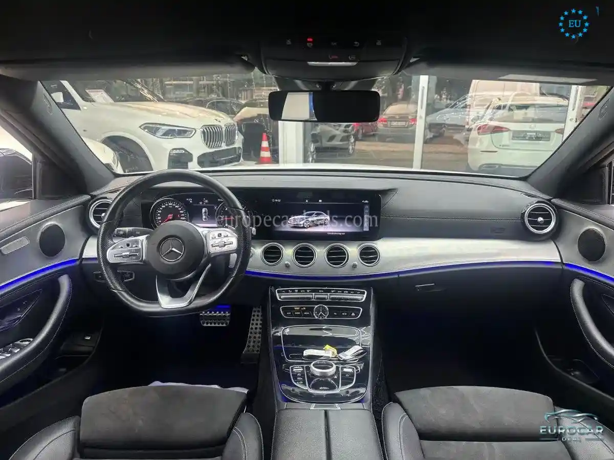 Mercedes-Benz E 220