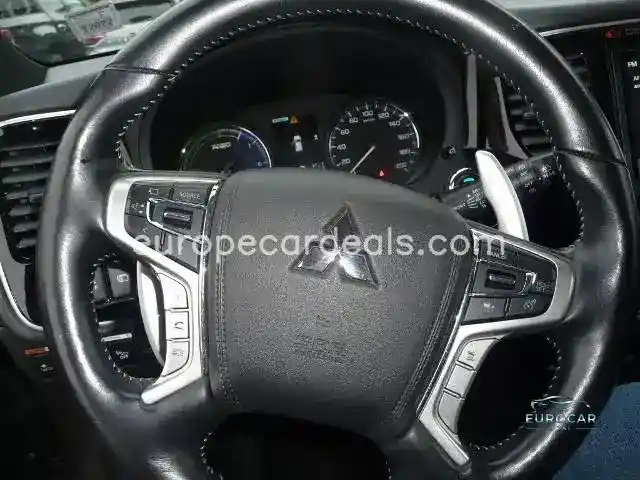 Mitsubishi Plug-in Hybrid Outlander