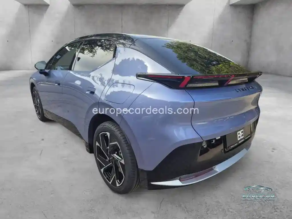 Lynk&Co 02
