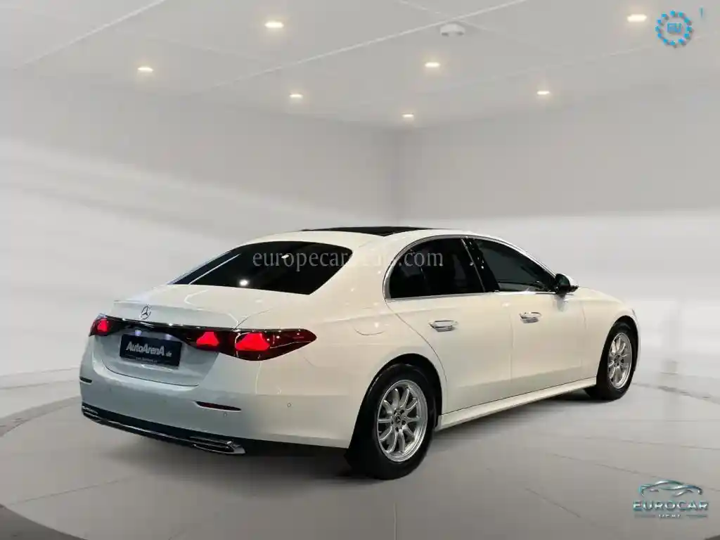 Mercedes-Benz E 200