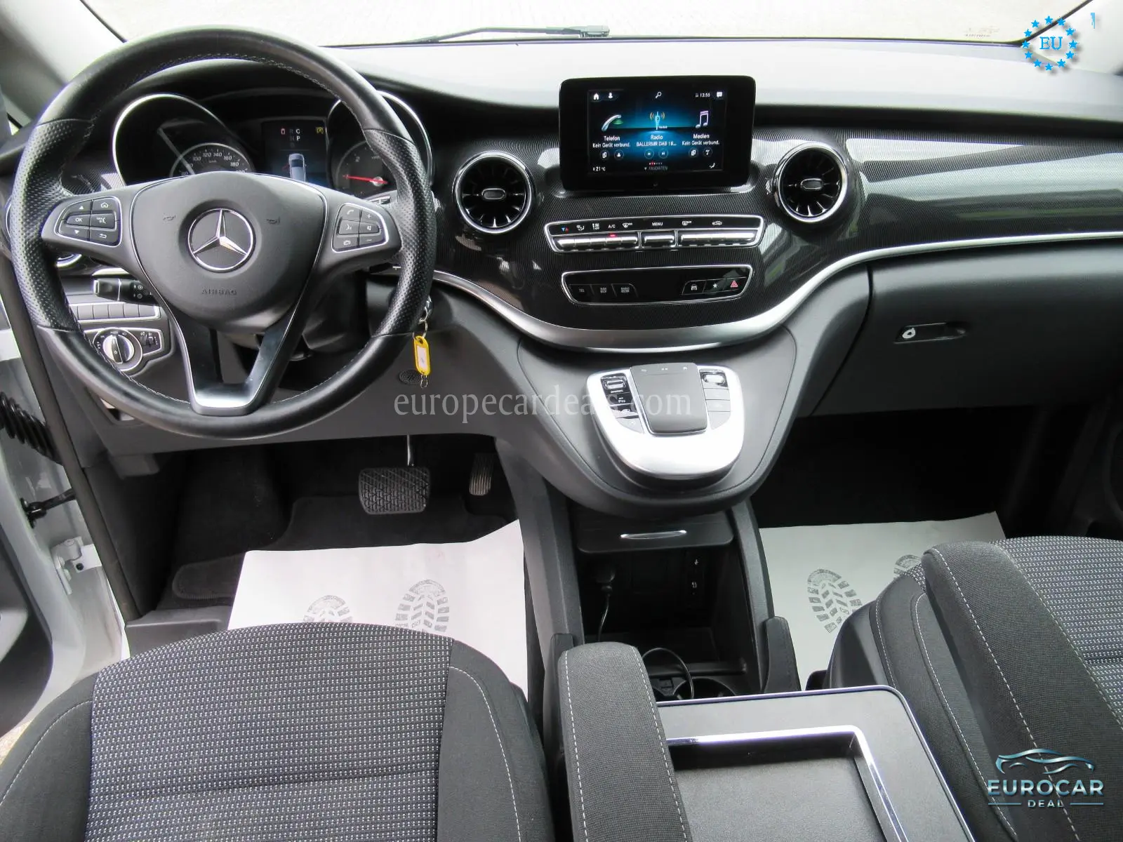 Mercedes-Benz V 220