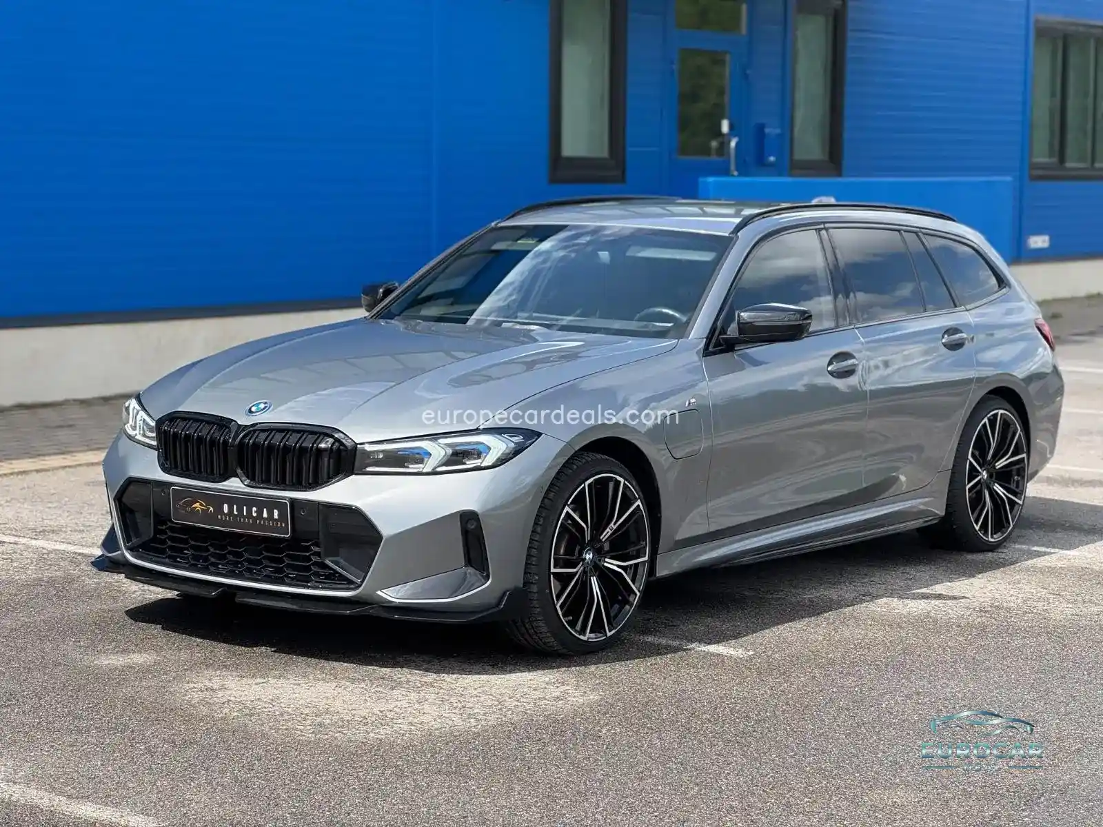 BMW 330