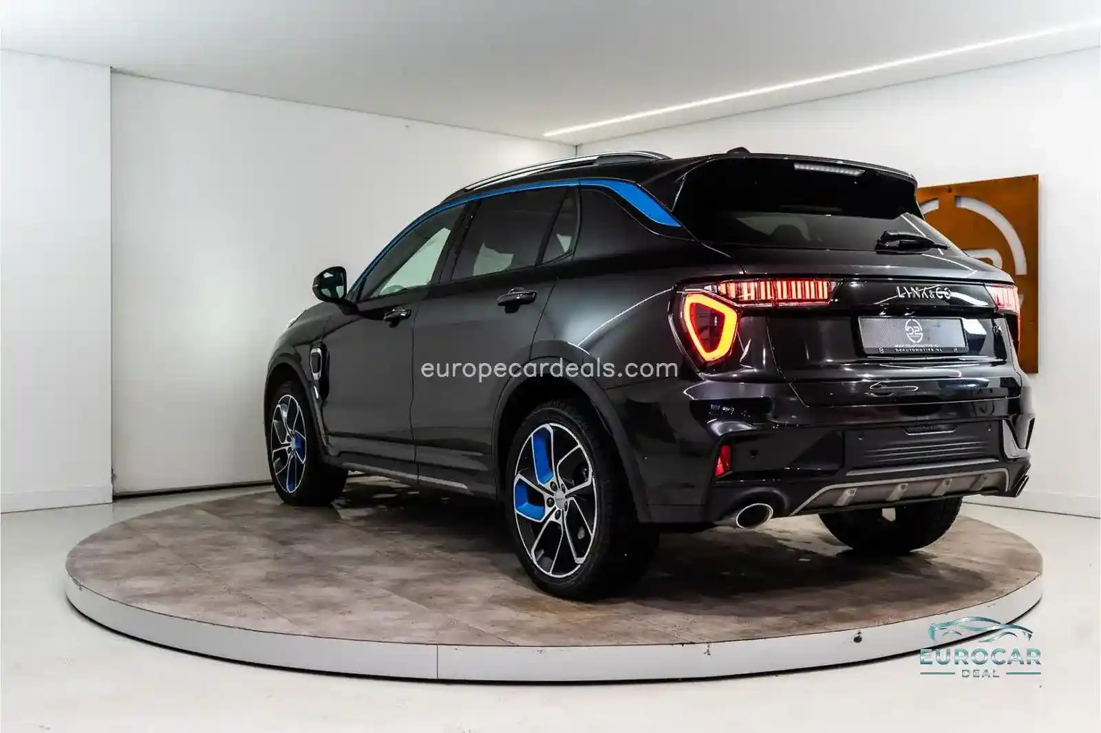 Lynk&Co 01
