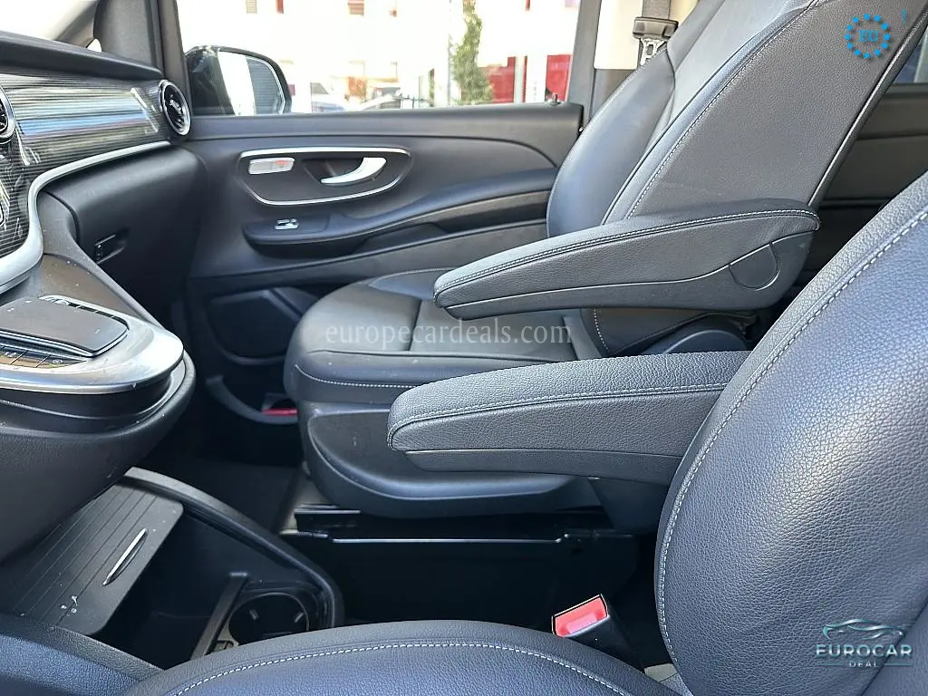 Mercedes-Benz V 220