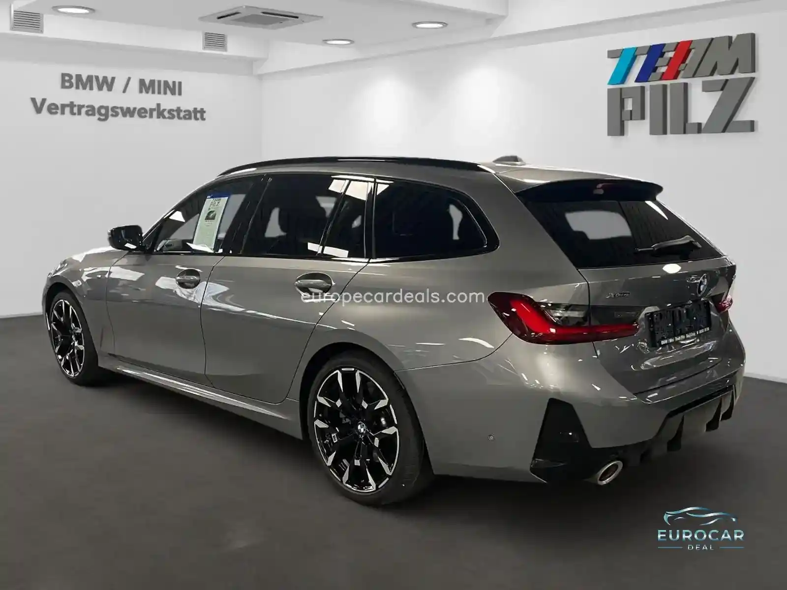 BMW 330