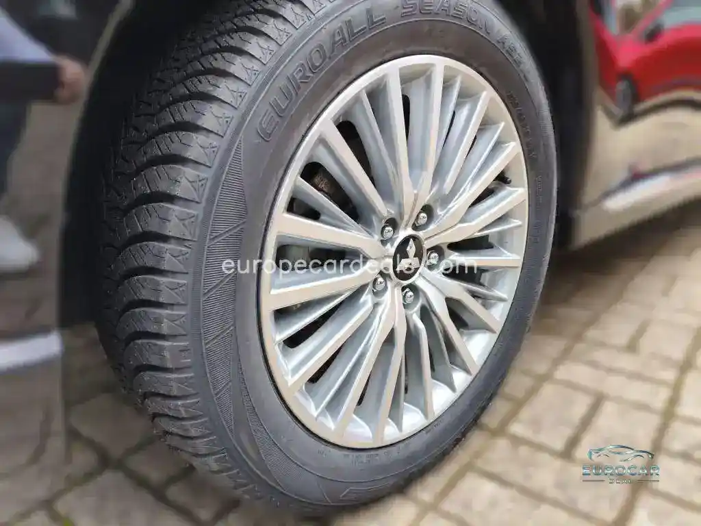 Mitsubishi Plug-in Hybrid Outlander