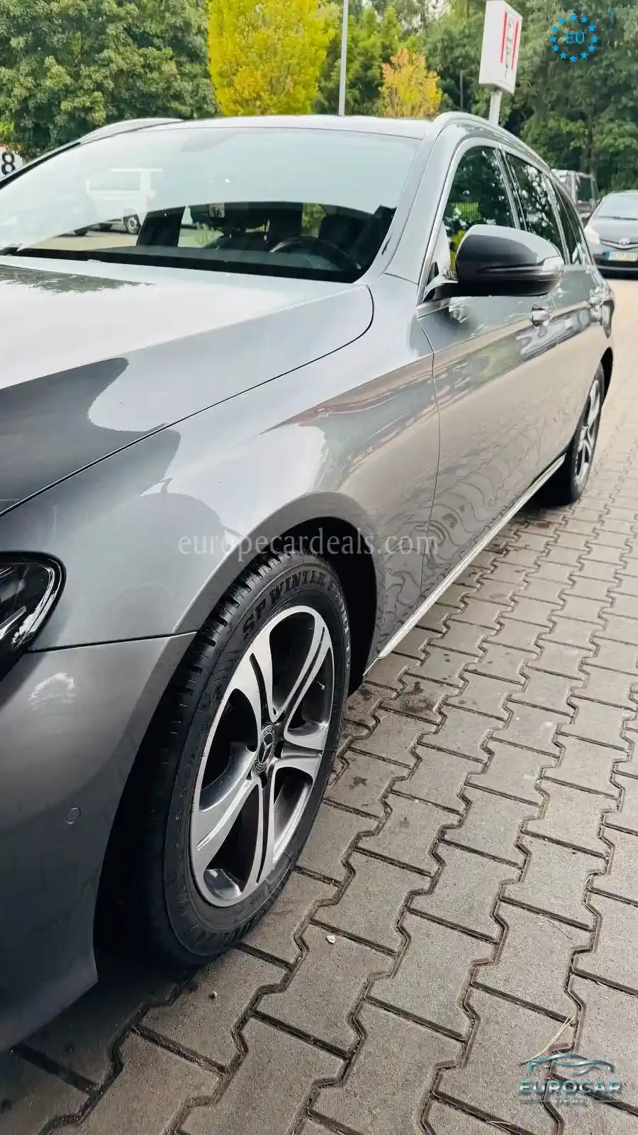 Mercedes-Benz E 200