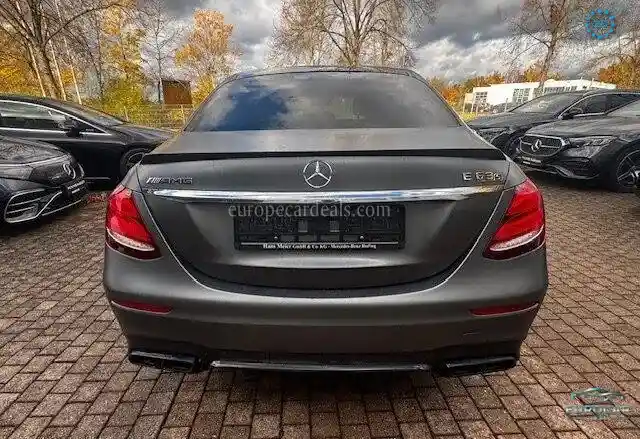 Mercedes-Benz E 63 AMG