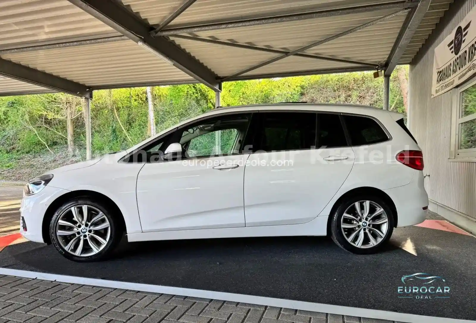 BMW 220