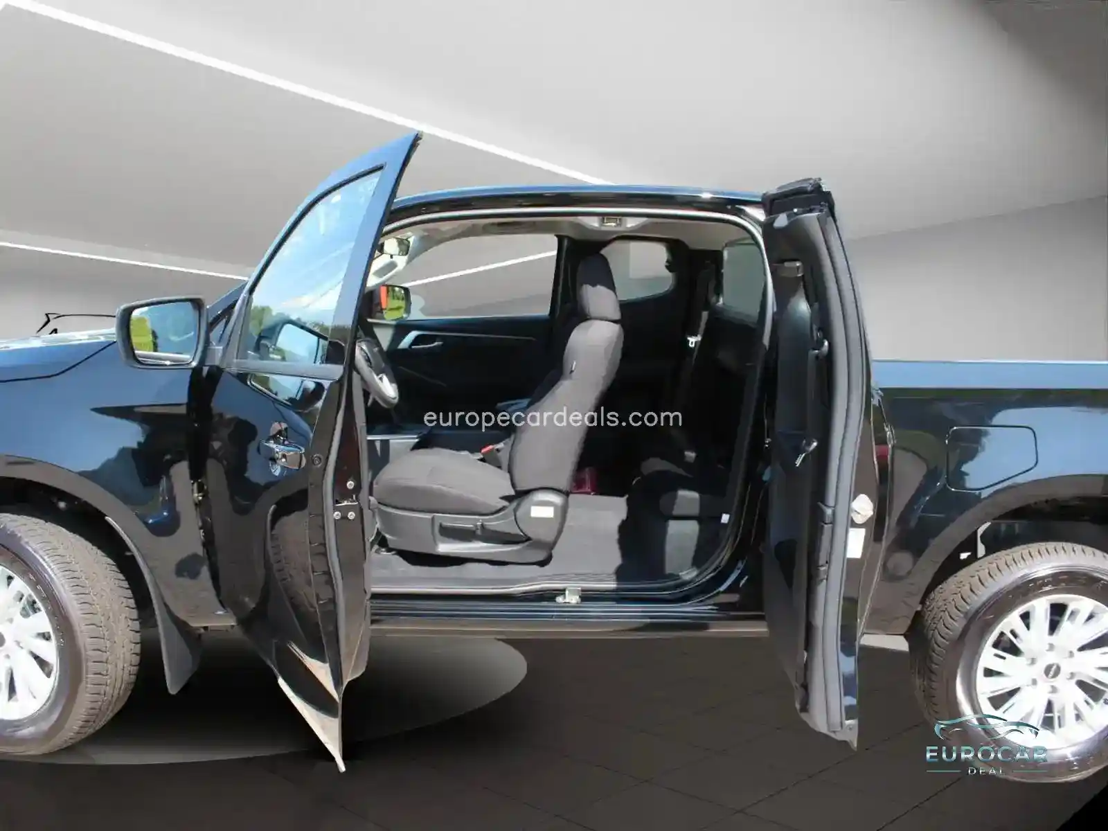 Space Cab 4×4 LS | LADEFLÄCHENBESCHICHTUNG