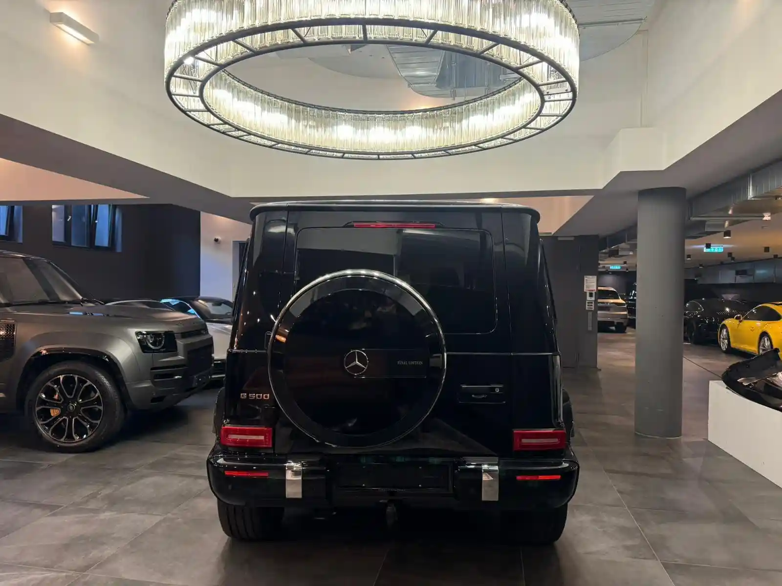 Mercedes-Benz G 500